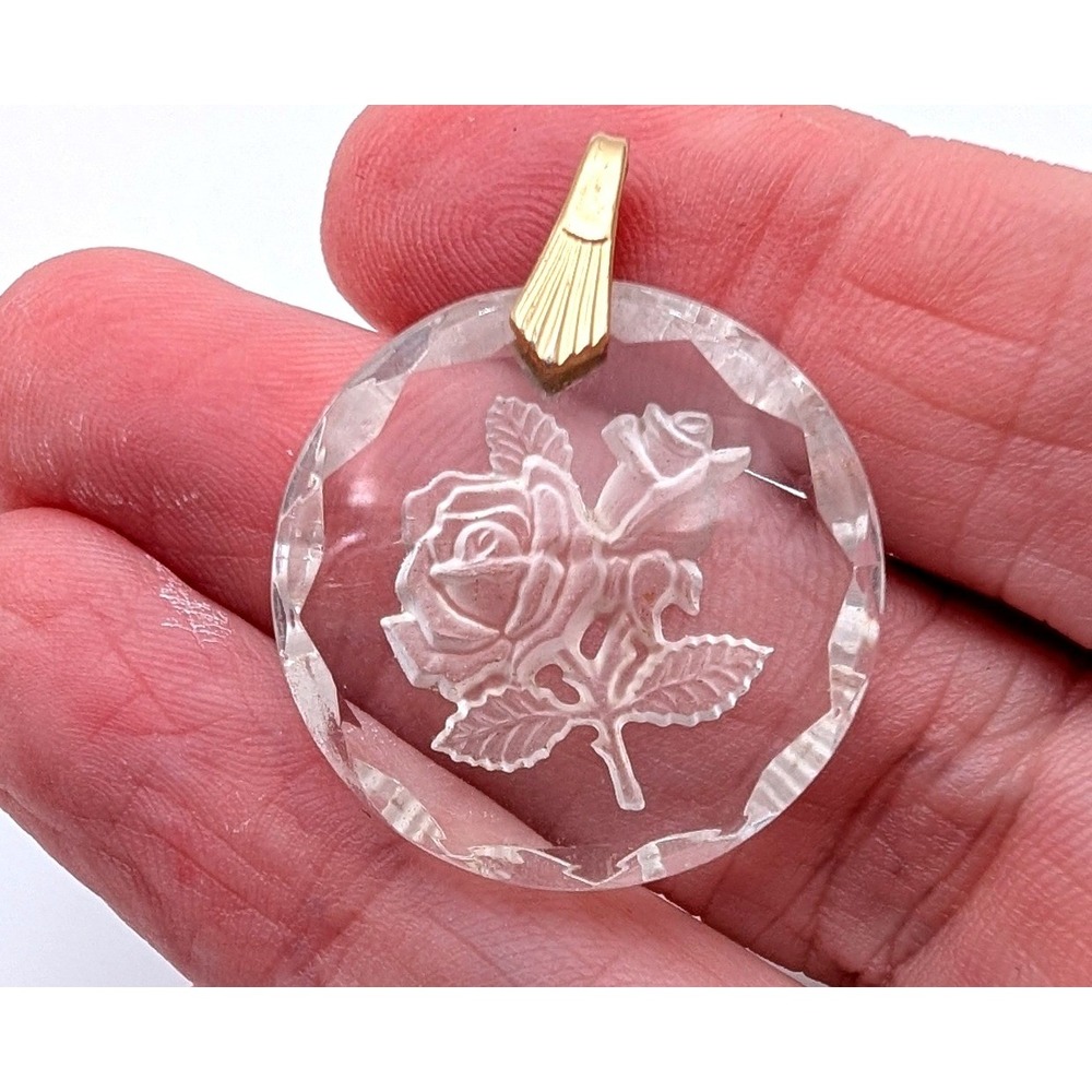 Vintage Intaglio Rose Crystal Pendant Gold Tone Frosted Floral Round Charm